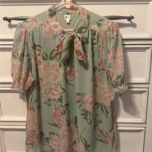 Chic Floral Blouse in Green and Pink